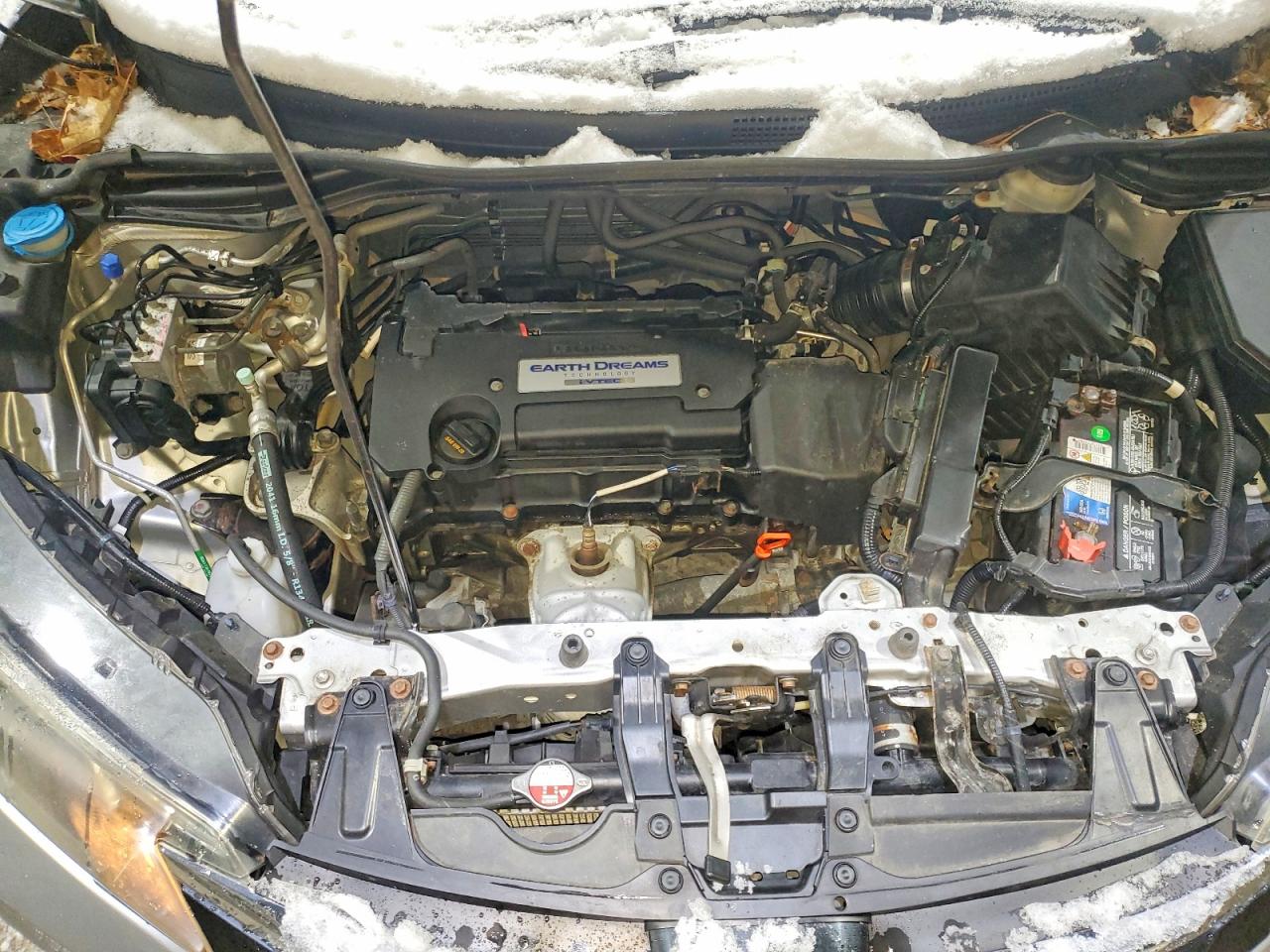 2015 HONDA CR-V LX photo 12