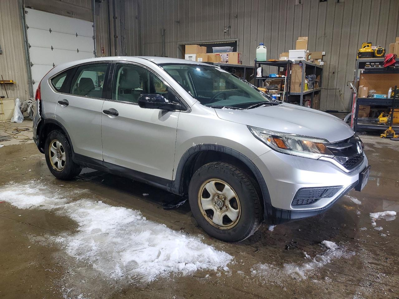 2015 HONDA CR-V LX photo 4