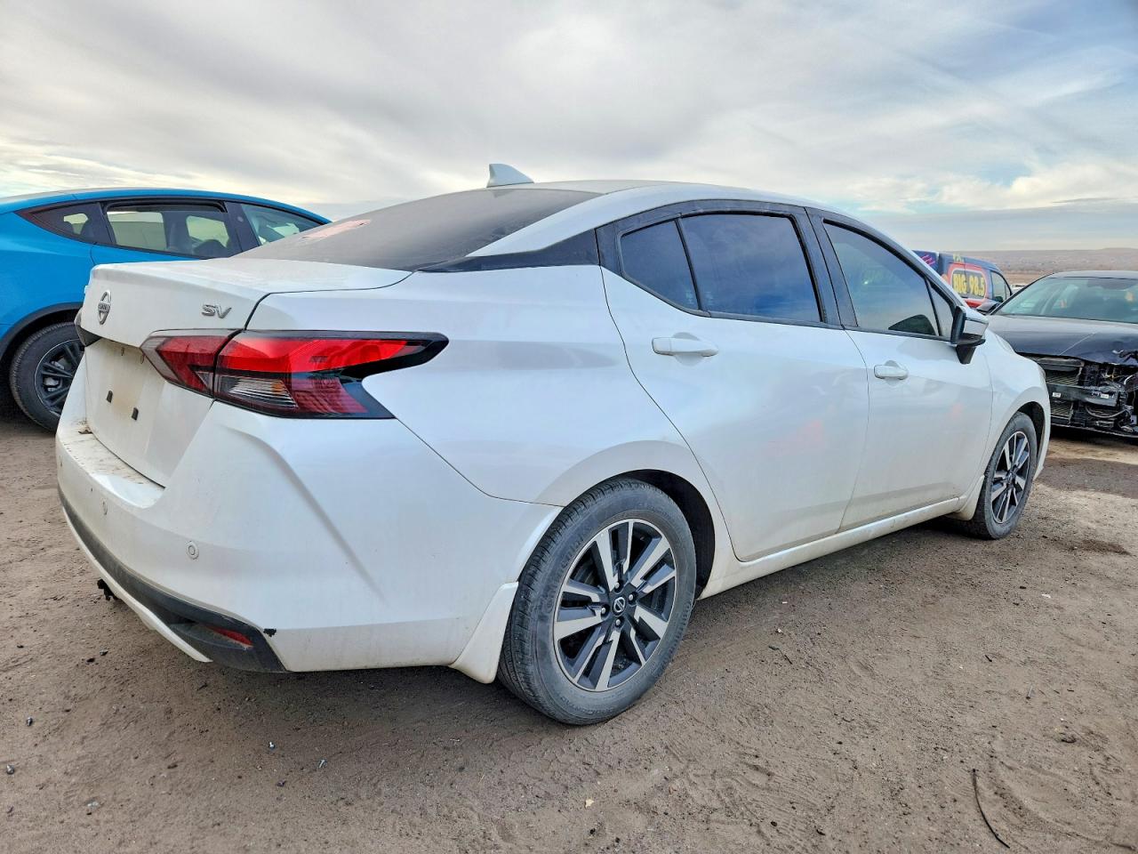 2021 NISSAN VERSA SV photo 5