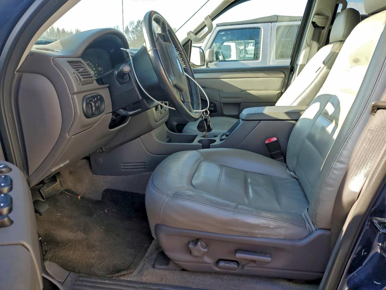 2004 FORD EXPLORER XLT photo 7