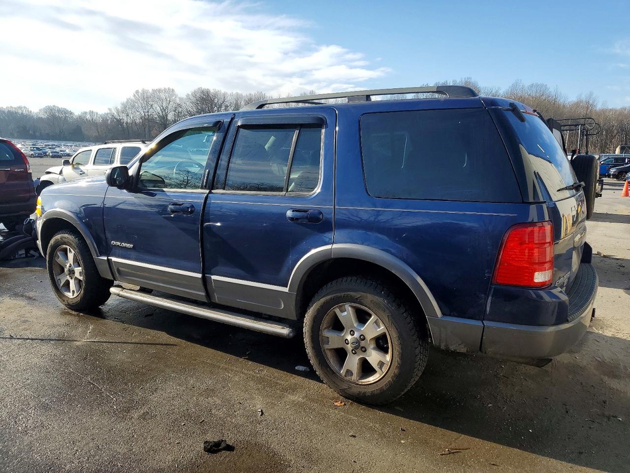 2004 FORD EXPLORER XLT photo 2