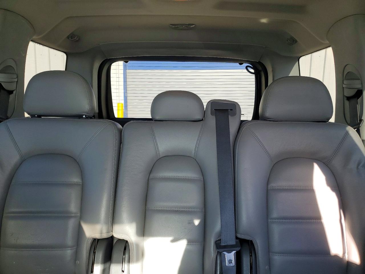 2004 FORD EXPLORER XLT photo 10