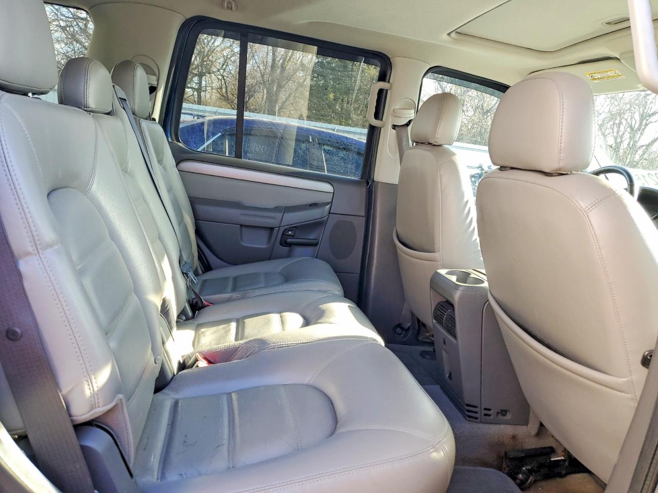 2004 FORD EXPLORER XLT photo 11