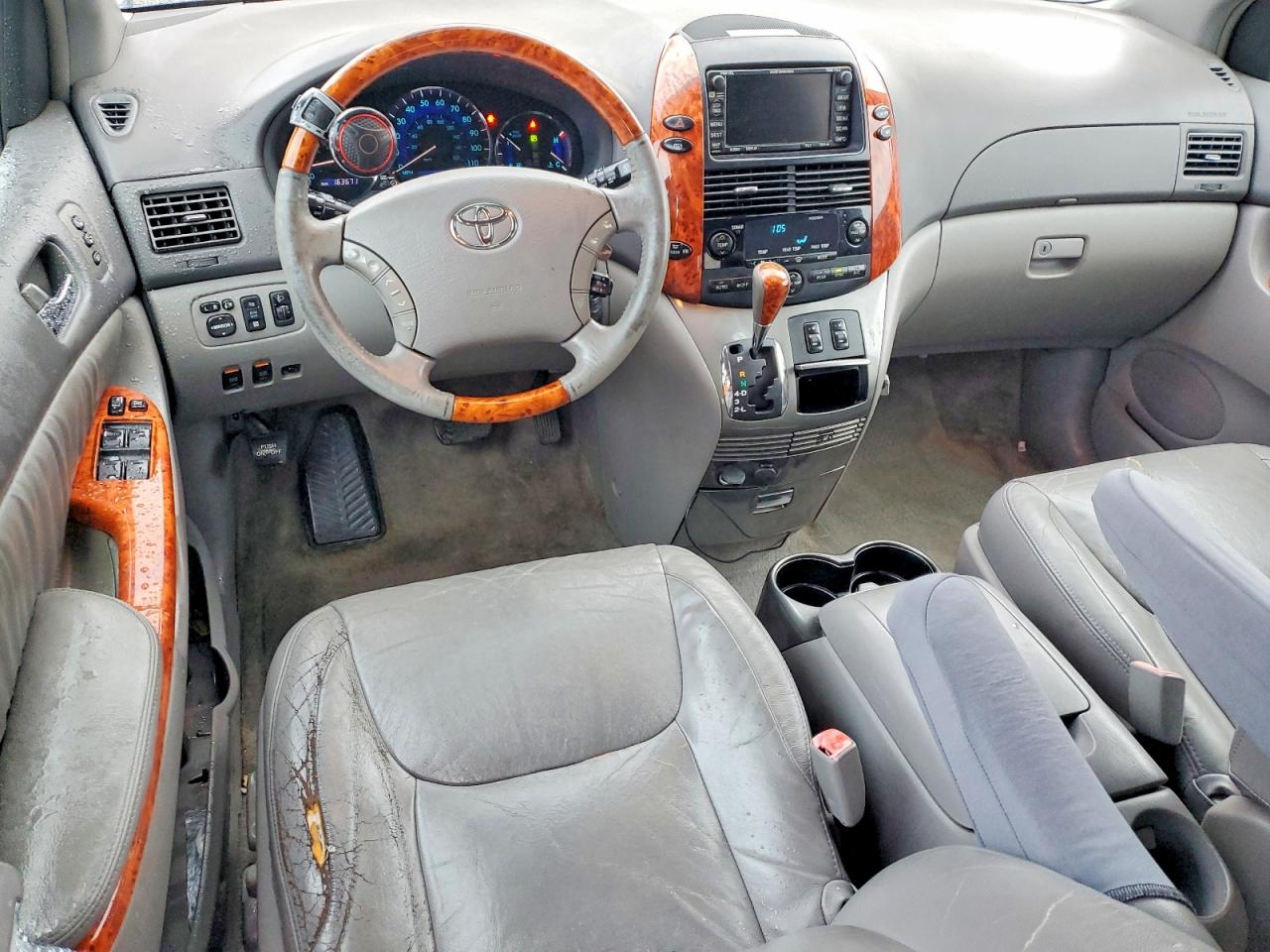 2006 TOYOTA SIENNA XLE photo 8