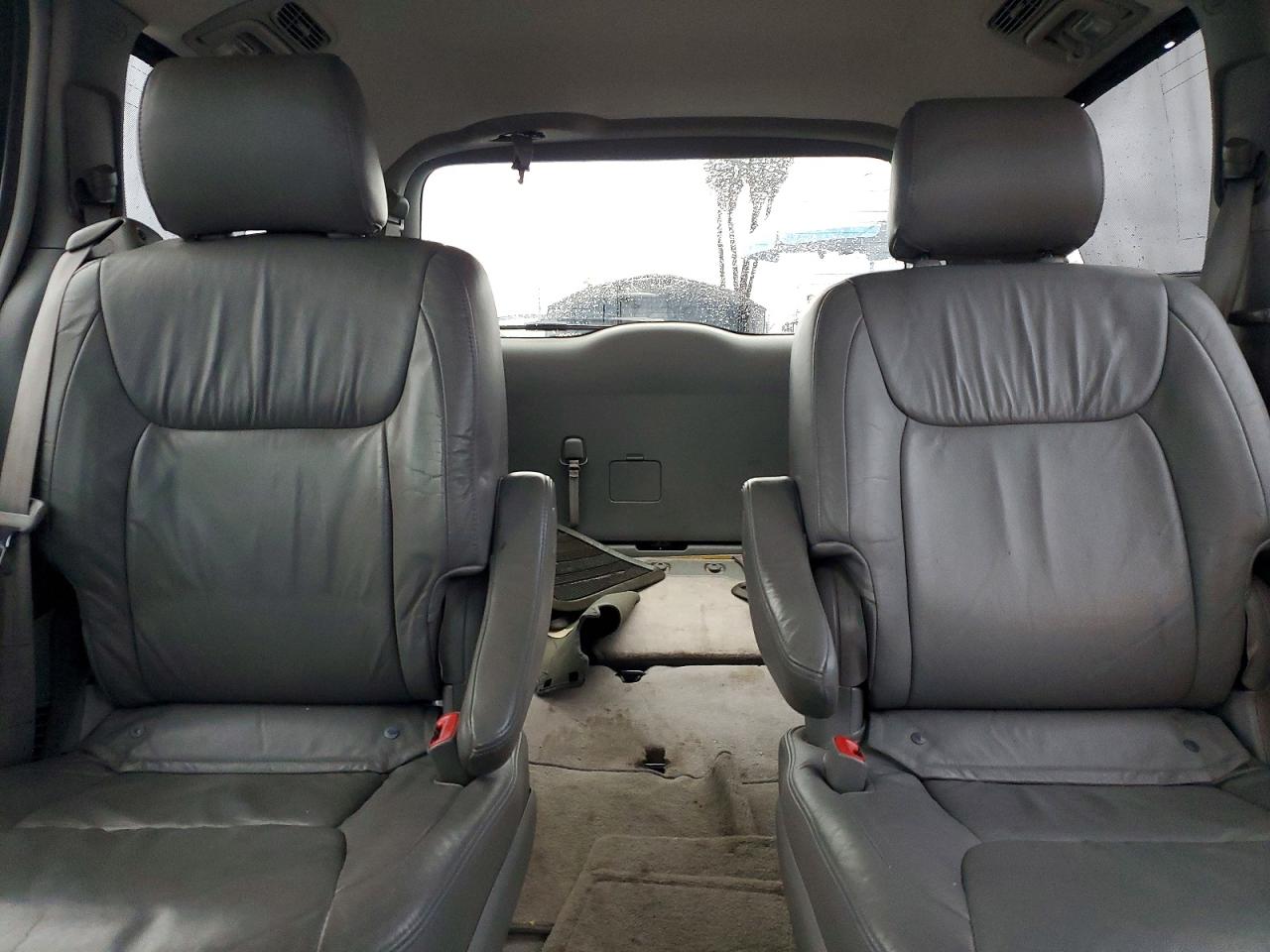 2006 TOYOTA SIENNA XLE photo 10