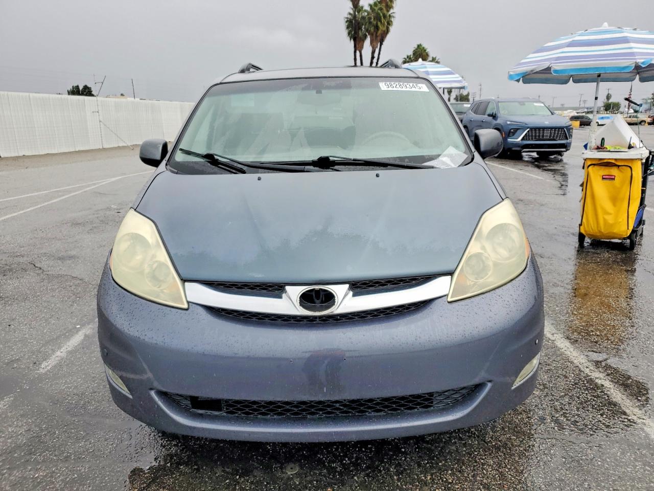2006 TOYOTA SIENNA XLE photo 5