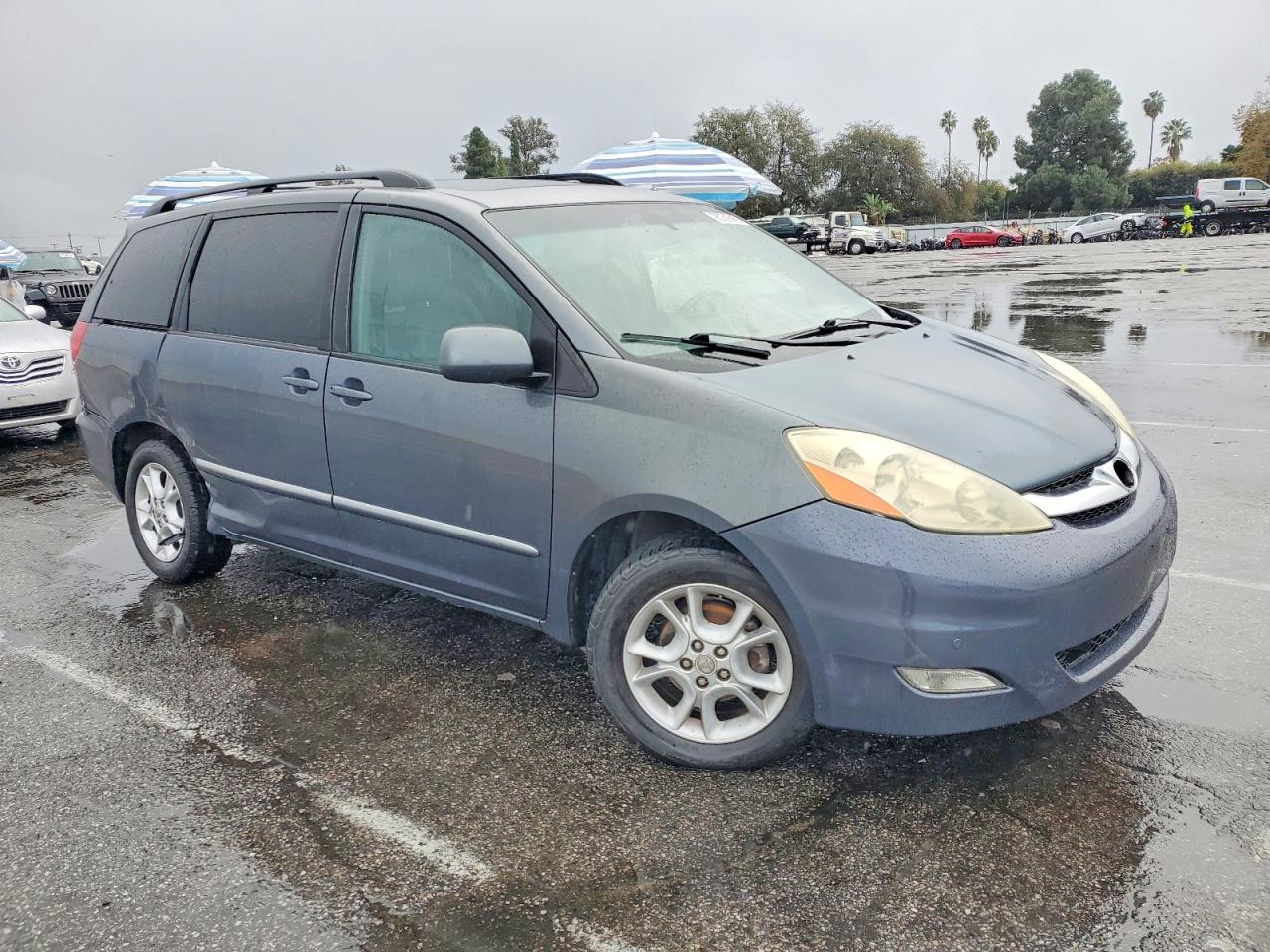 2006 TOYOTA SIENNA XLE photo 4