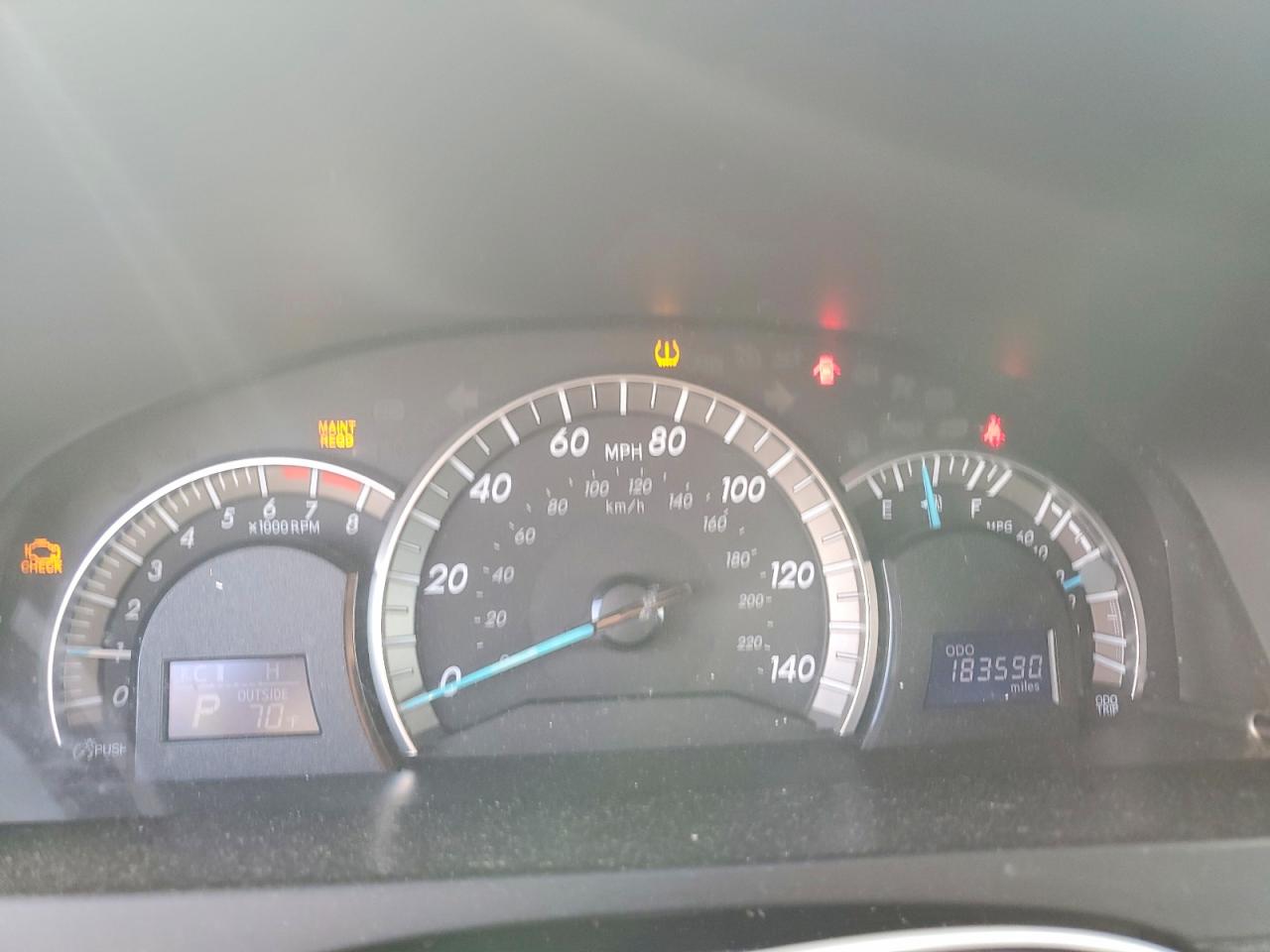 2012 TOYOTA CAMRY BASE photo 9