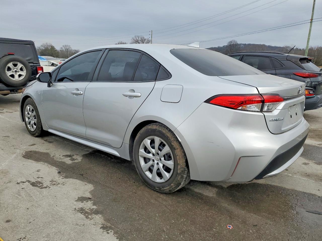 2020 TOYOTA COROLLA LE photo 2