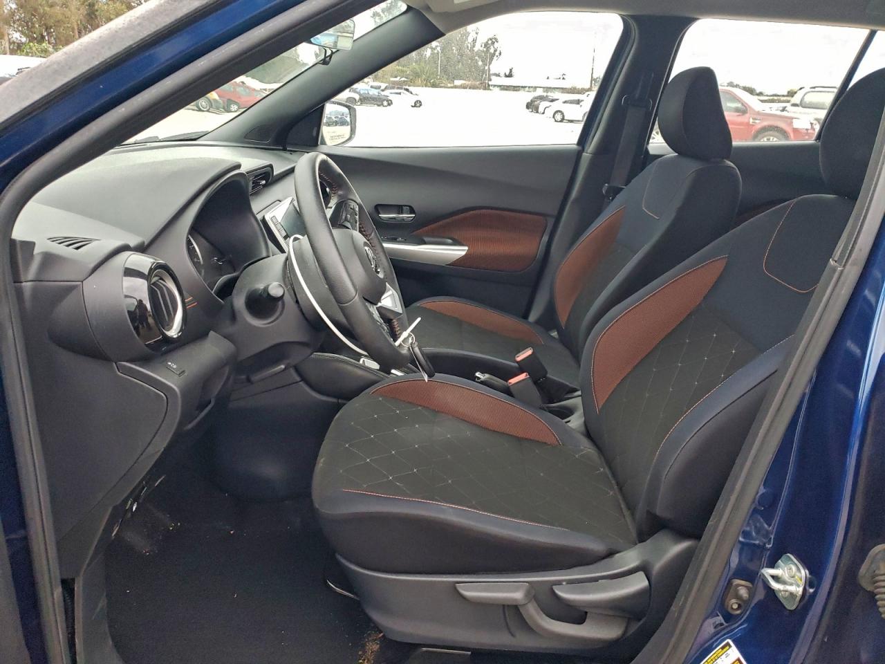 2018 NISSAN KICKS S photo 7