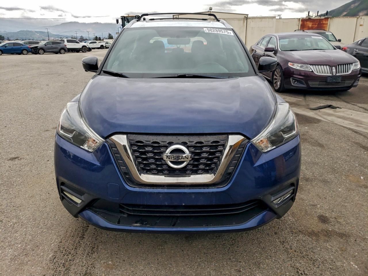 2018 NISSAN KICKS S photo 5