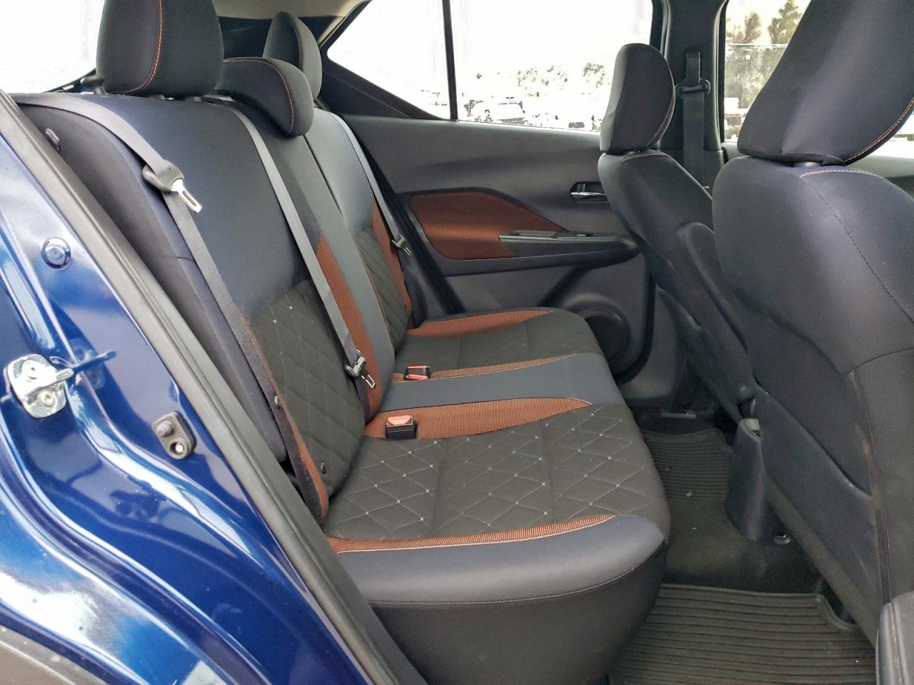 2018 NISSAN KICKS S photo 10