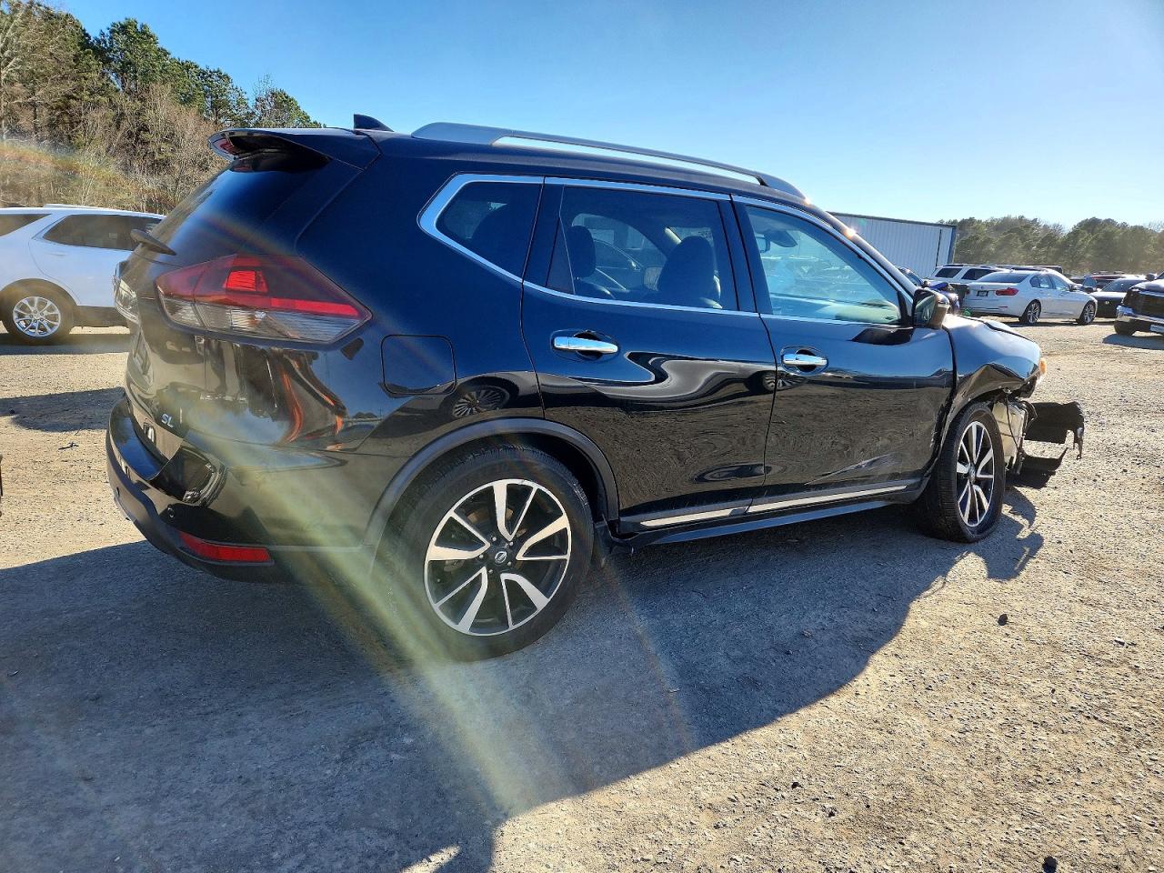 2019 NISSAN ROGUE S photo 3