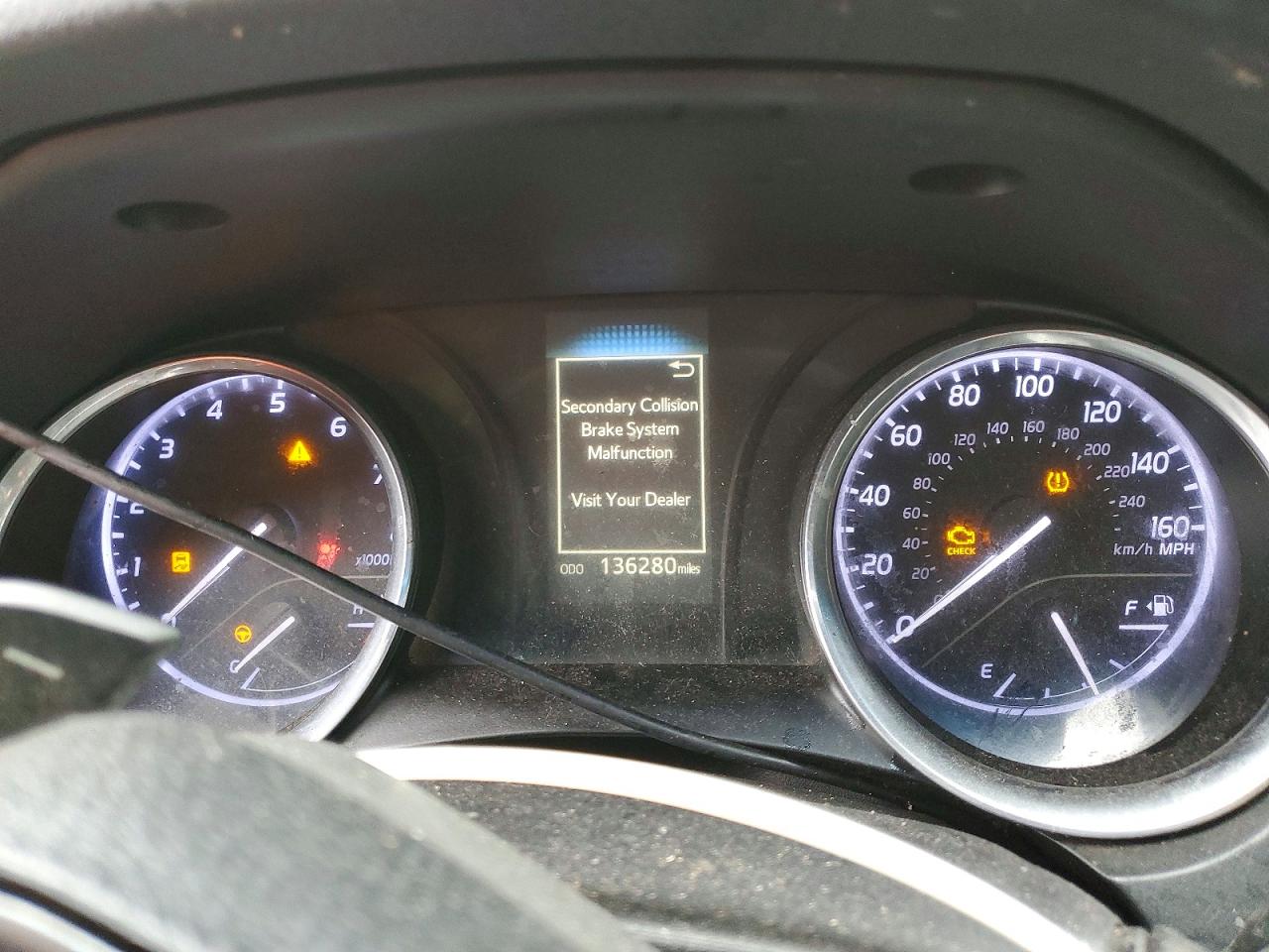 2019 TOYOTA CAMRY L photo 9