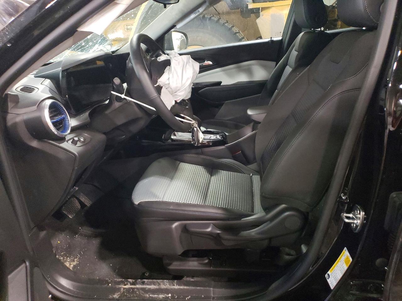 2025 CHEVROLET TRAX 1LT photo 7