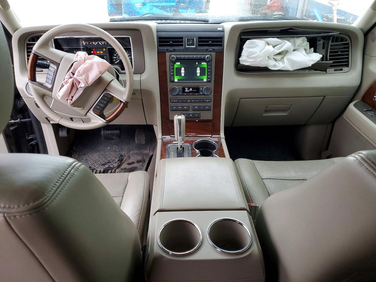 2013 LINCOLN NAVIGATOR photo 8