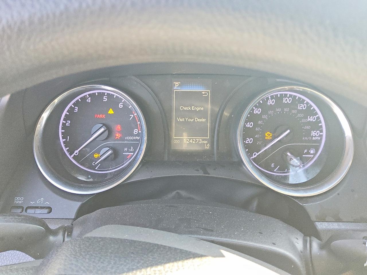 2019 TOYOTA CAMRY LE photo 9