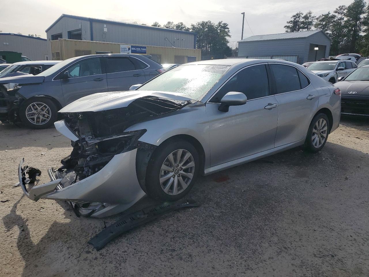 2019 TOYOTA CAMRY