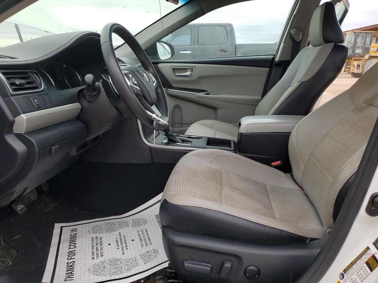 2017 TOYOTA CAMRY LE photo 7