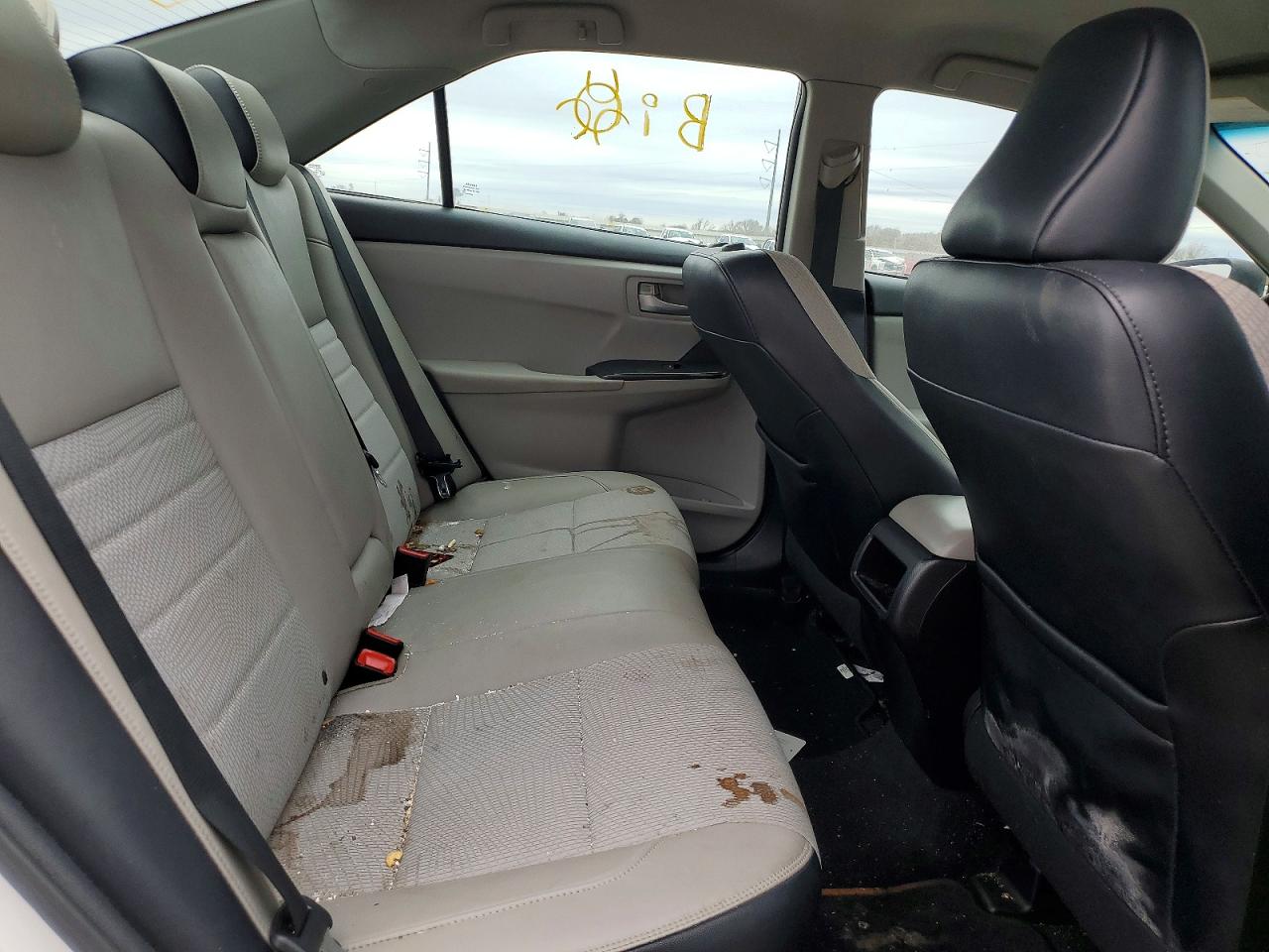 2017 TOYOTA CAMRY LE photo 10