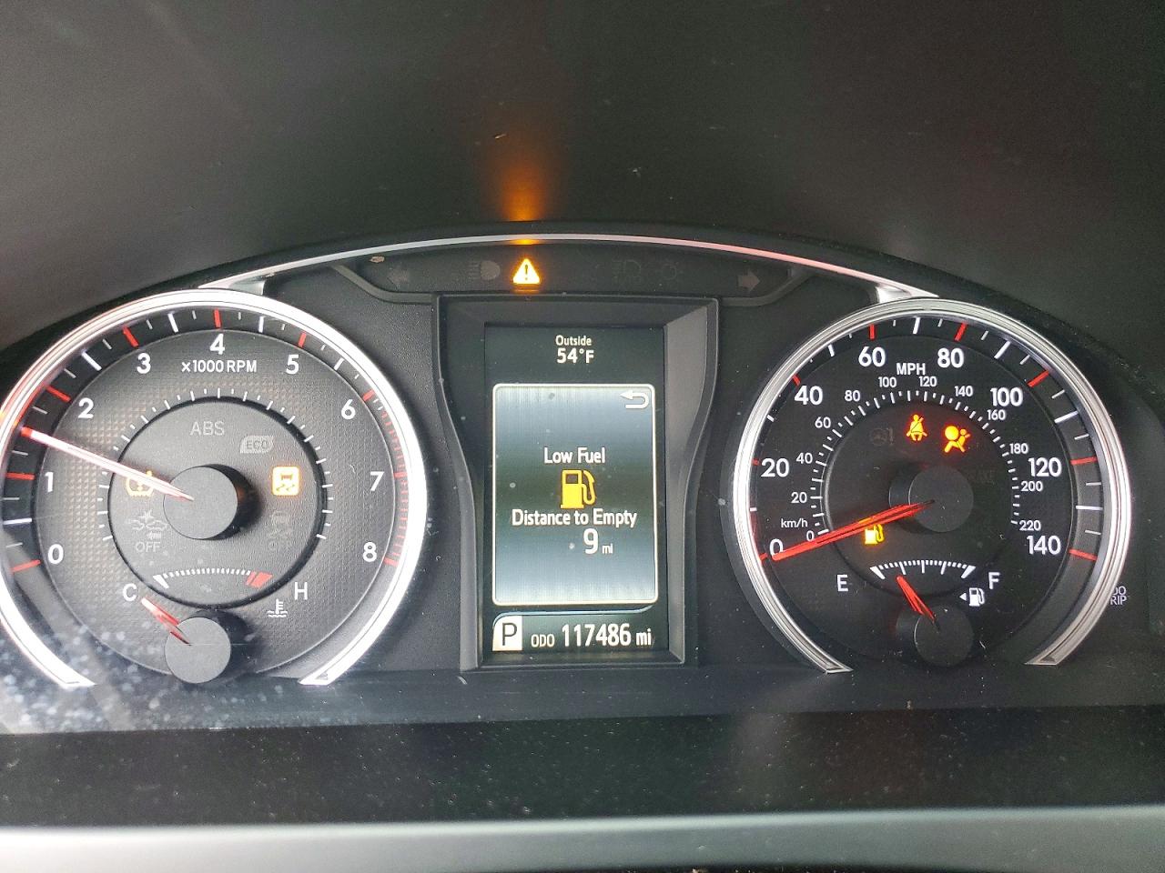 2017 TOYOTA CAMRY LE photo 9