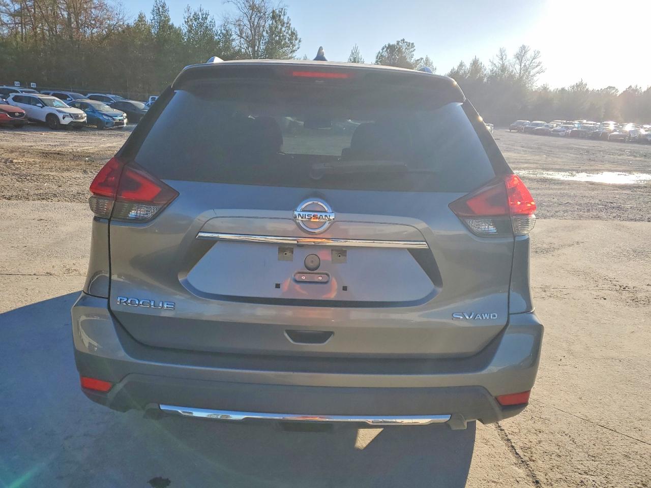 2018 NISSAN ROGUE S photo 6