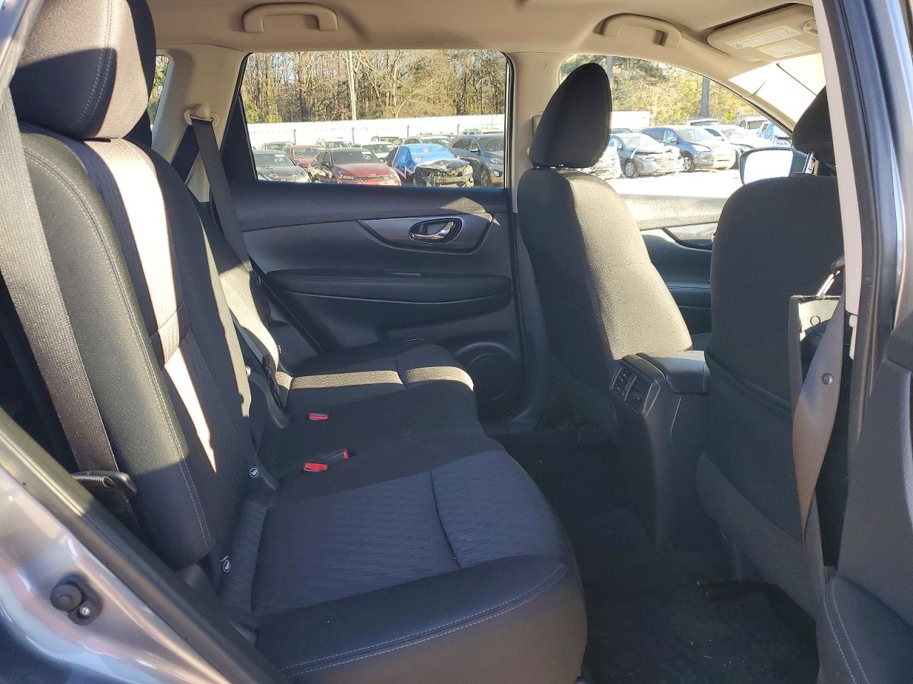 2018 NISSAN ROGUE S photo 10
