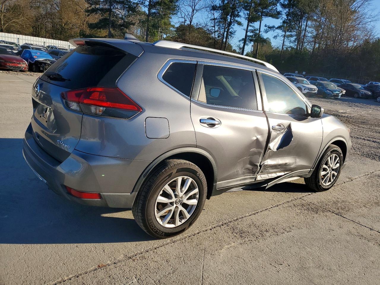 2018 NISSAN ROGUE S photo 3