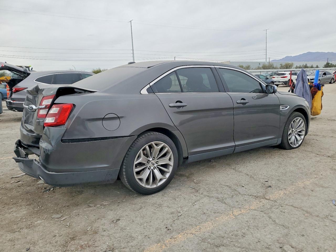 2016 FORD TAURUS LIMITED photo 3