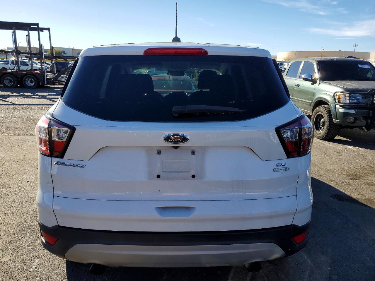 2017 FORD ESCAPE SE photo 11