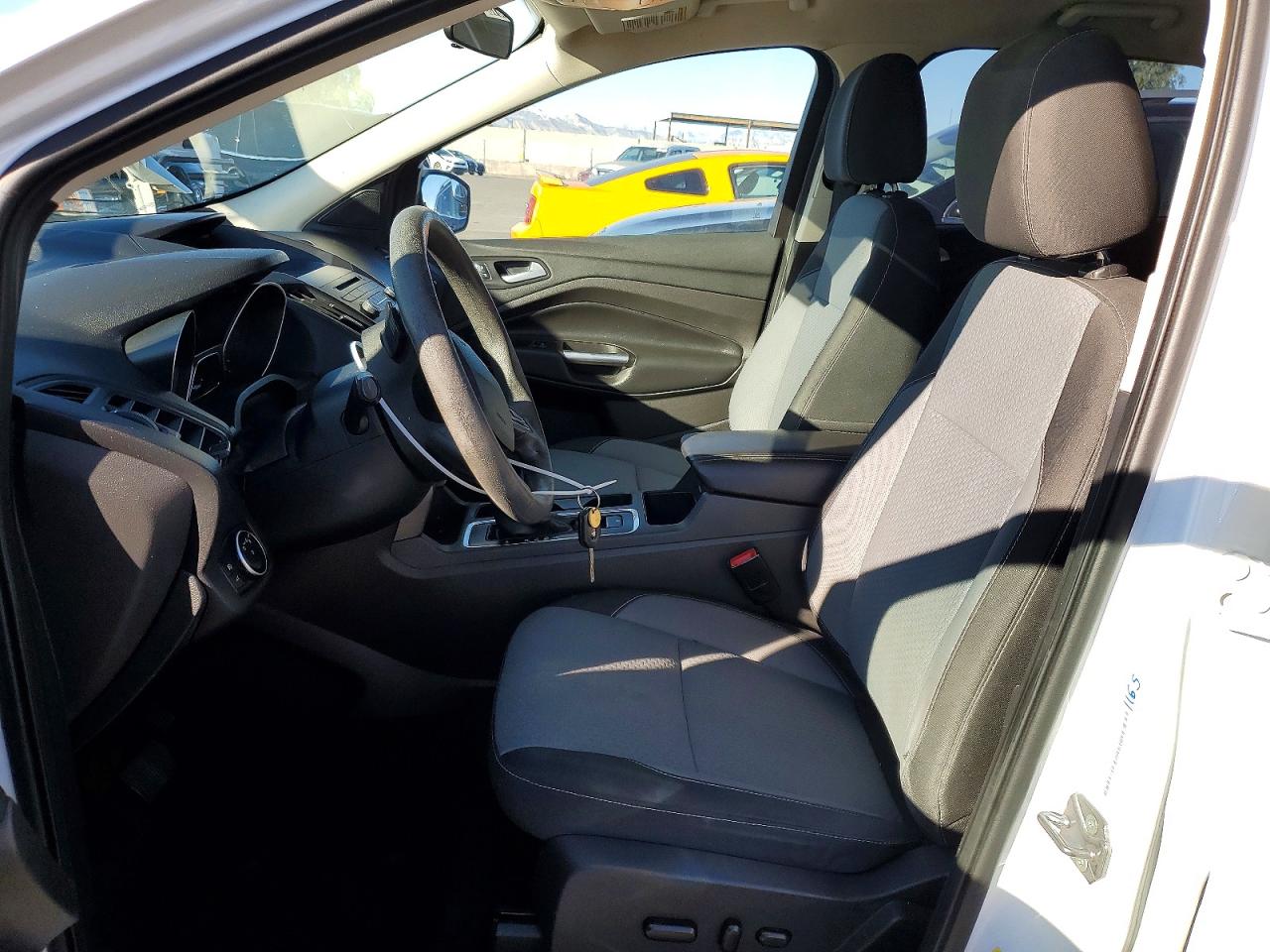 2017 FORD ESCAPE SE photo 13