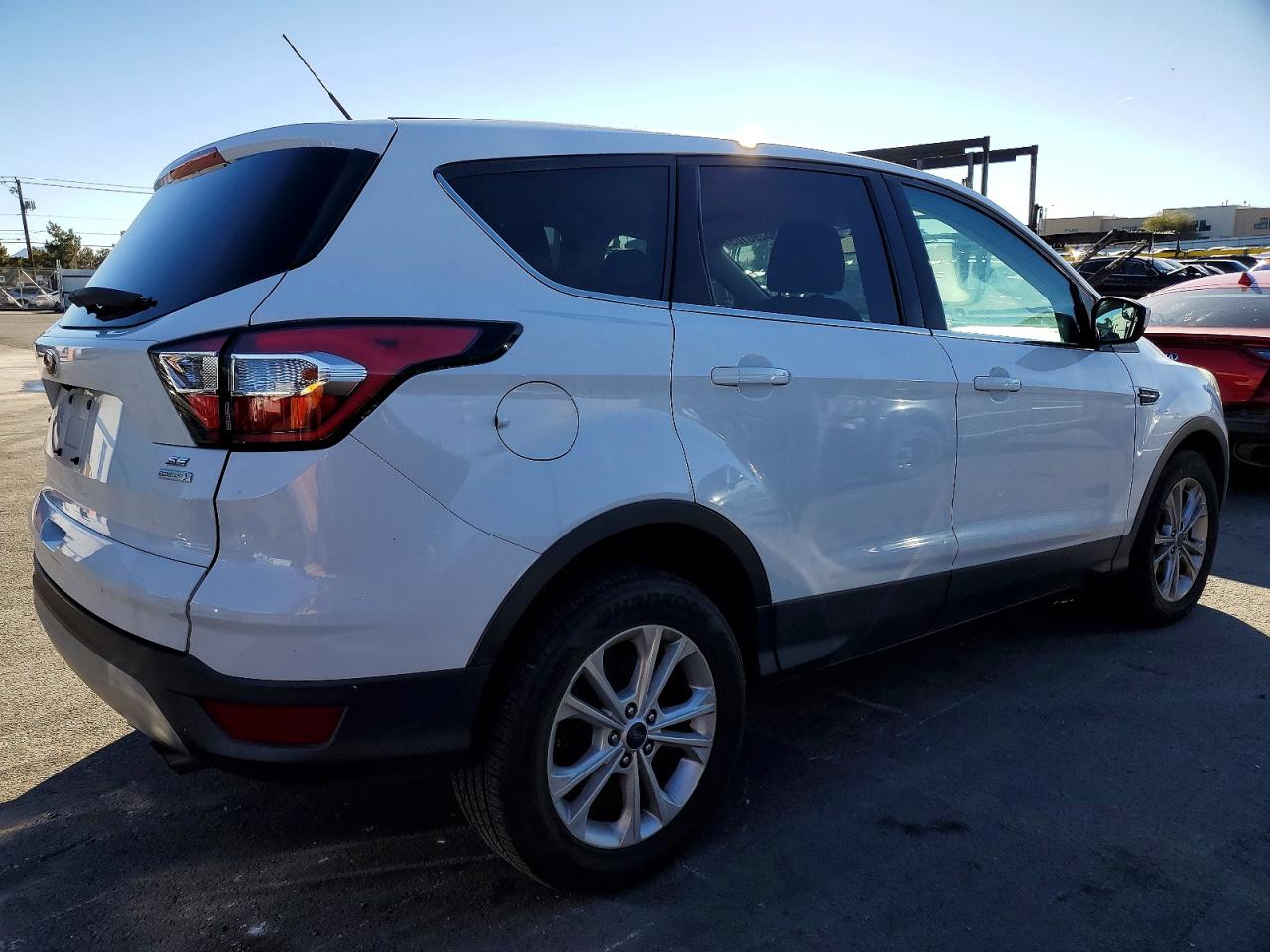2017 FORD ESCAPE SE photo 5