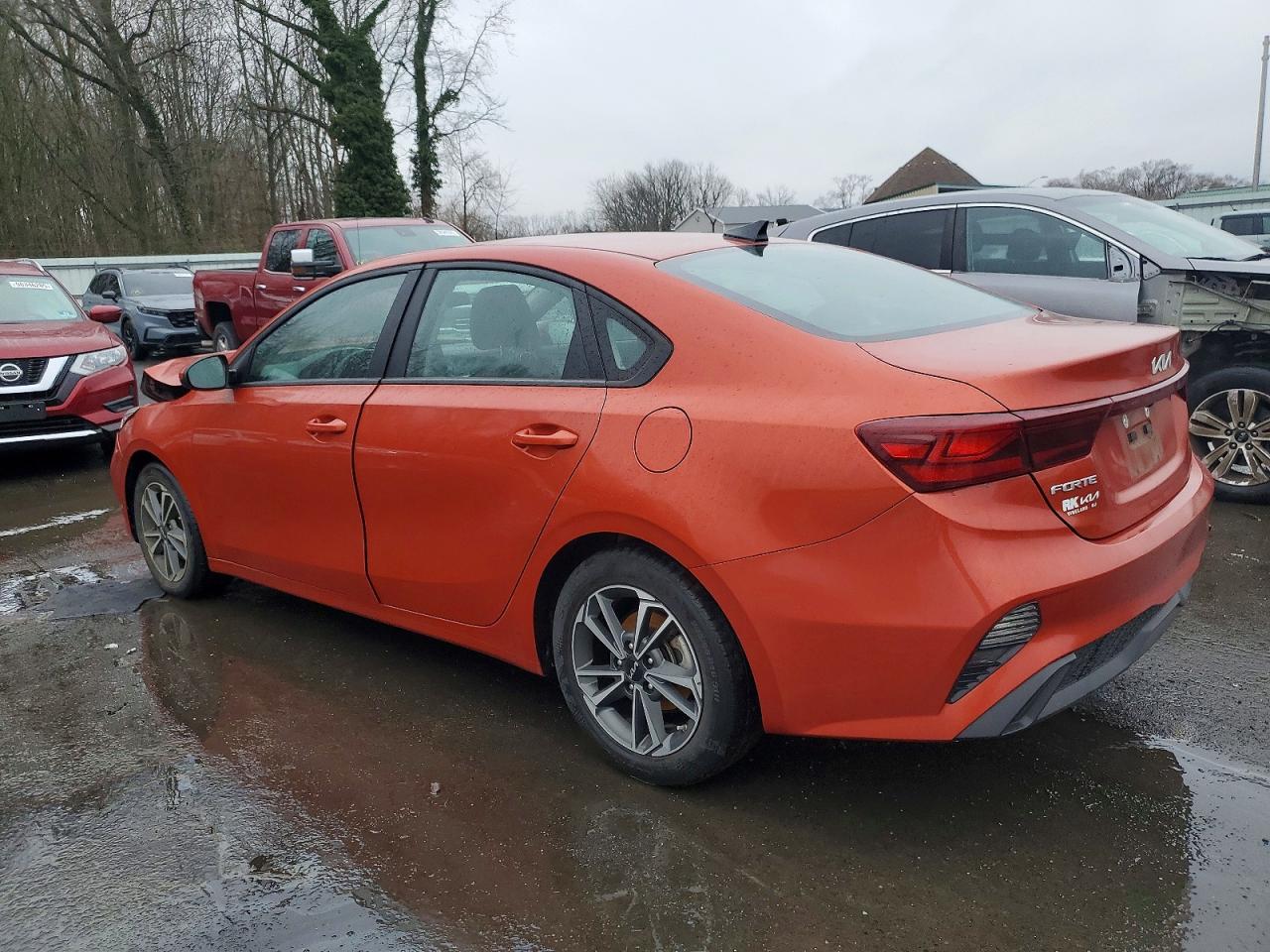 2023 KIA FORTE LX photo 2
