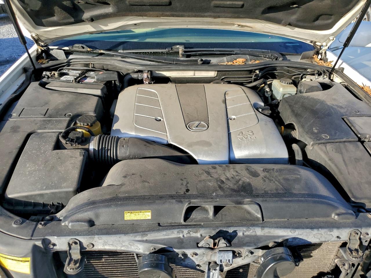 2001 LEXUS LS 430 photo 11