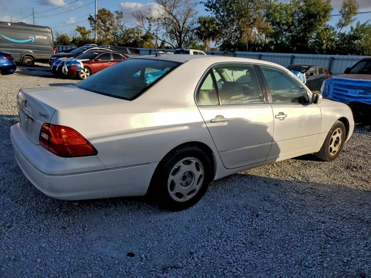2001 LEXUS LS 430 photo 3
