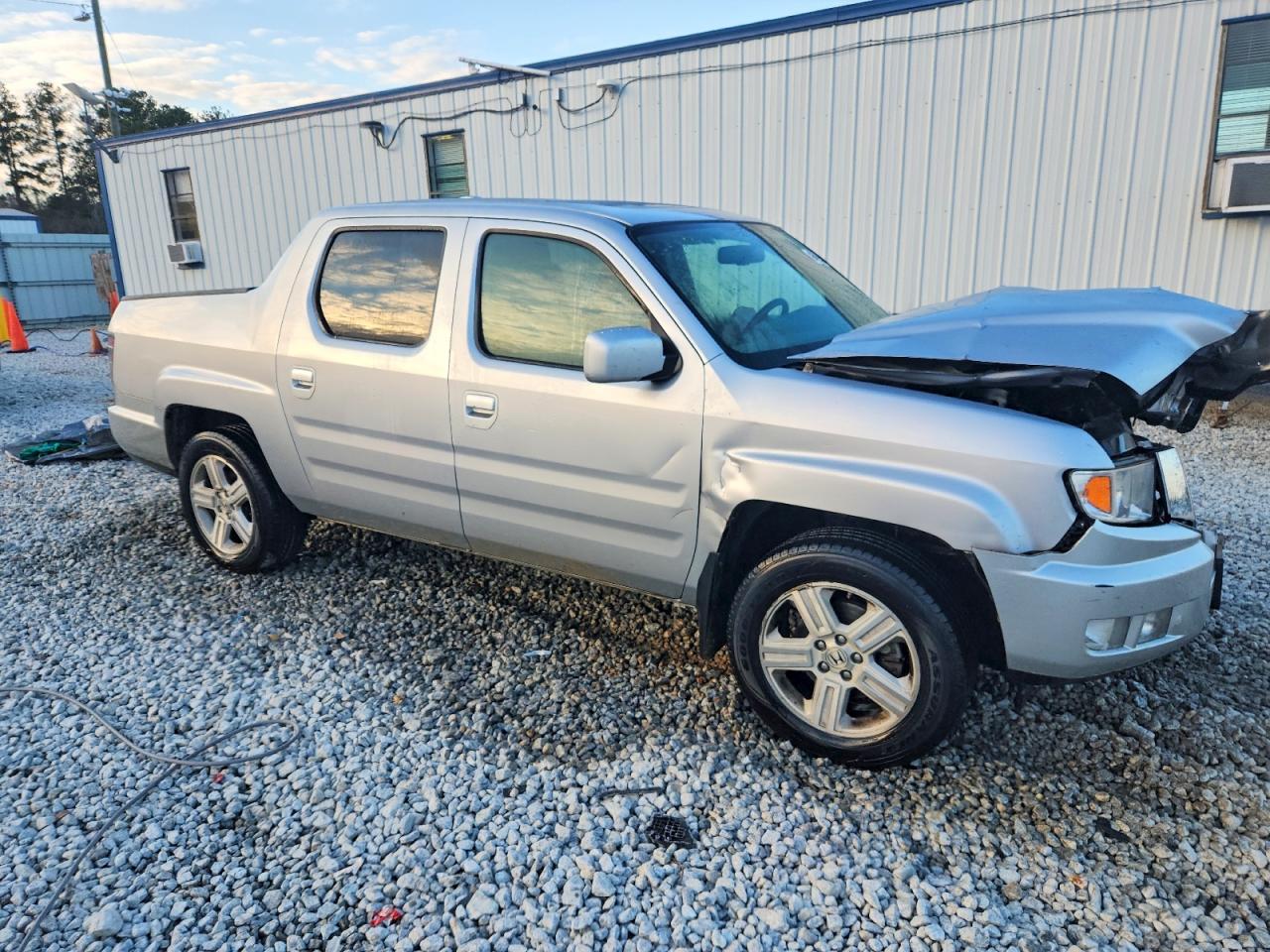 2013 HONDA RIDGELINE RTL photo 4