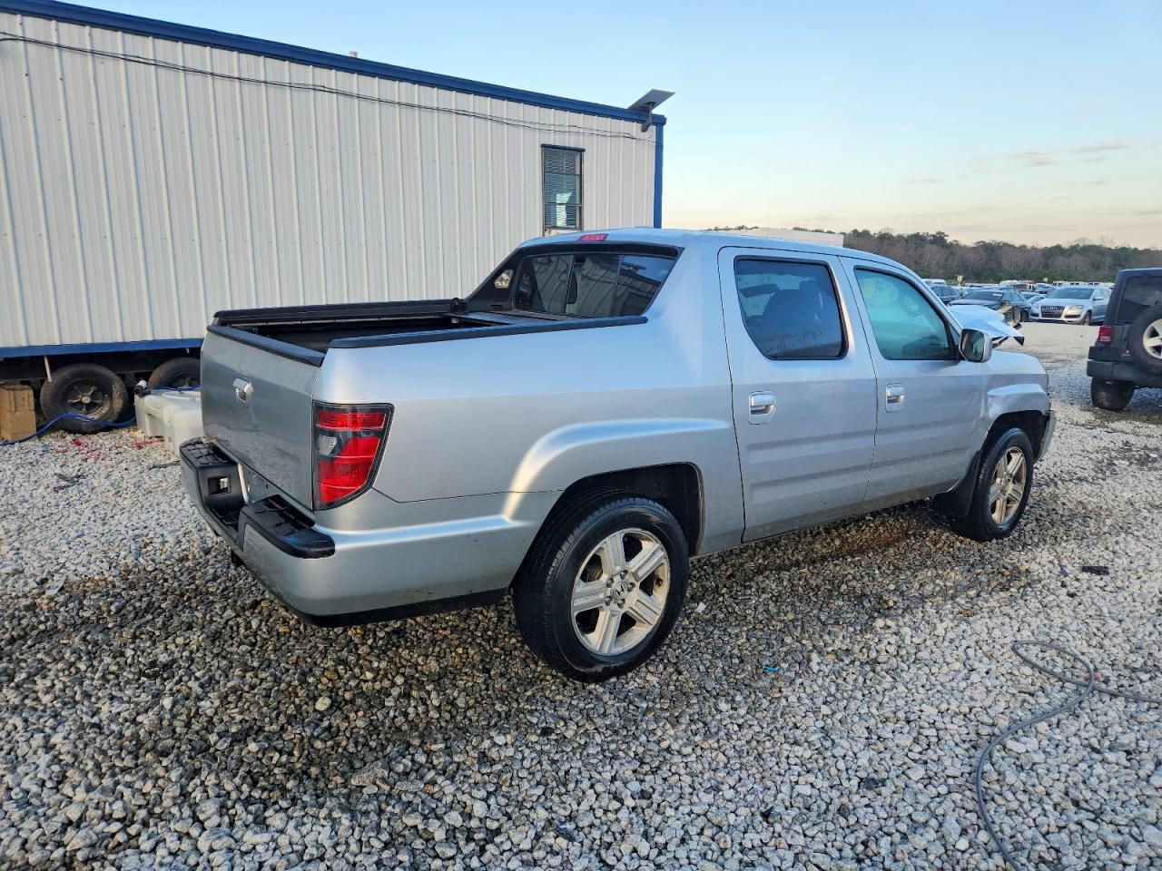 2013 HONDA RIDGELINE RTL photo 3