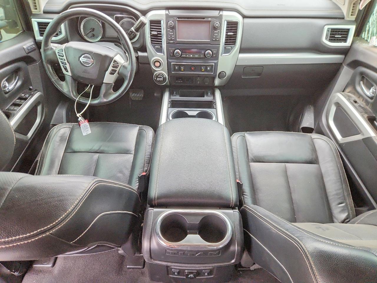 2016 NISSAN TITAN XD SL photo 15