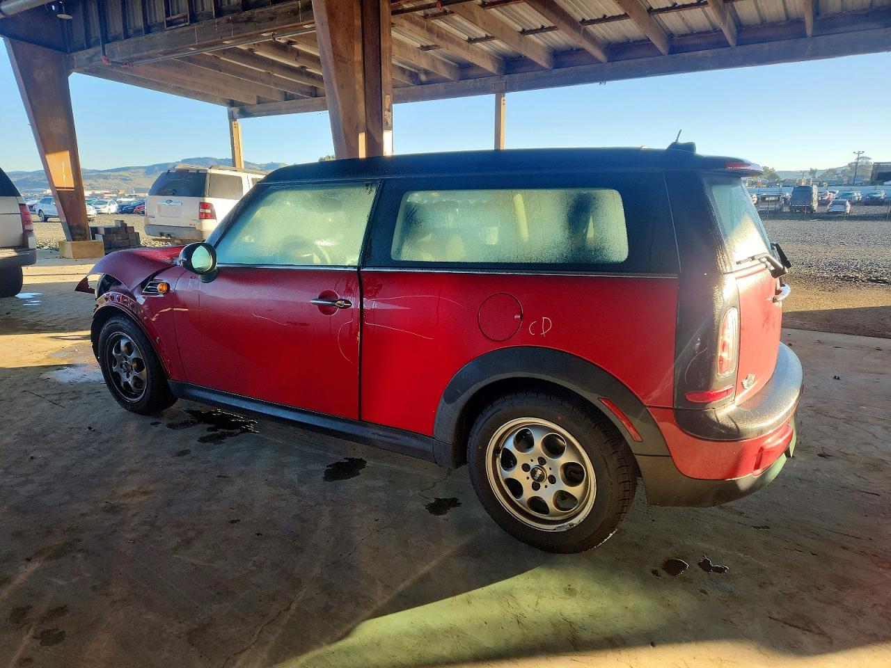 2014 MINI COOPER CLUBMAN photo 2