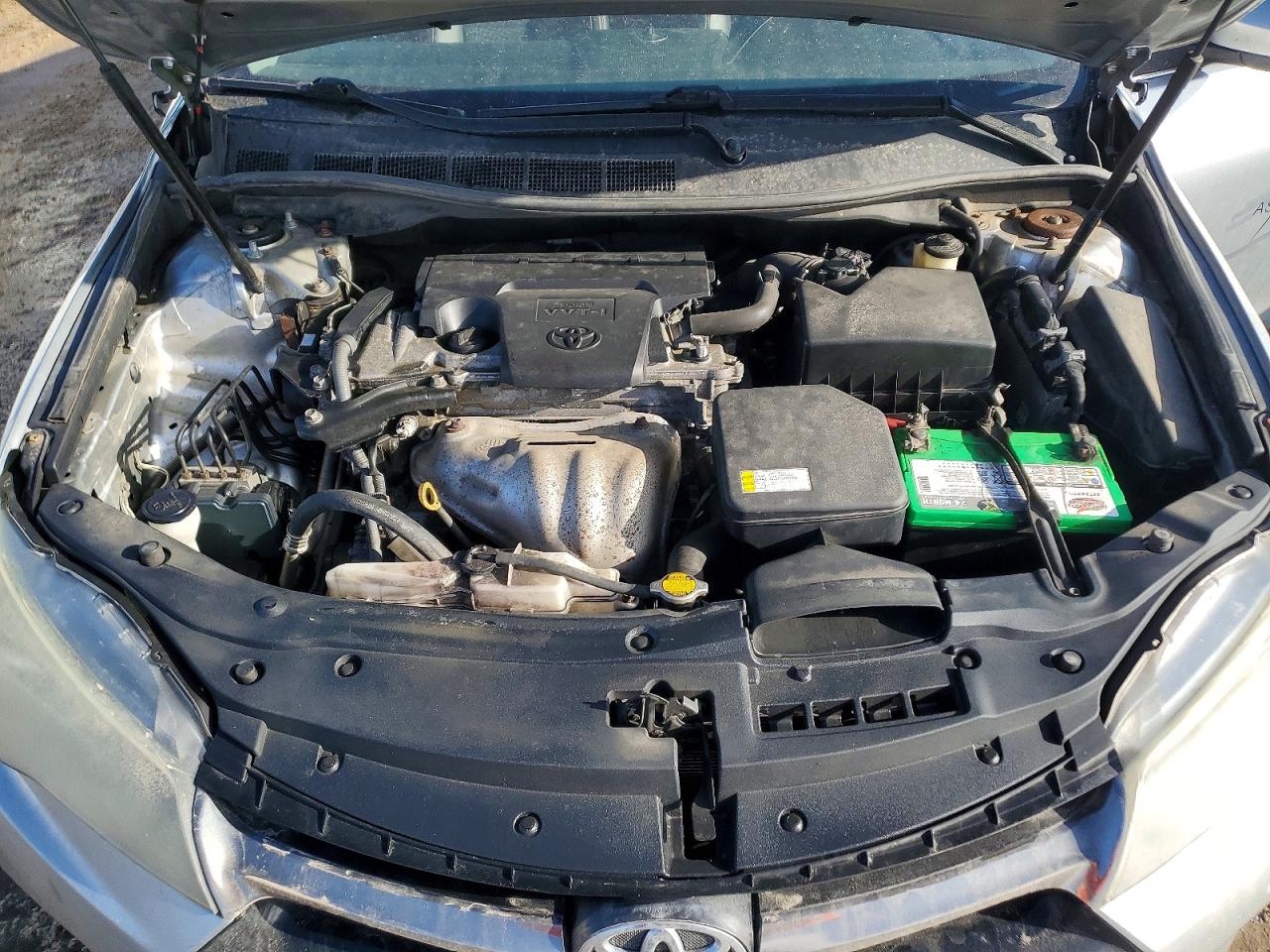 2015 TOYOTA CAMRY LE photo 21