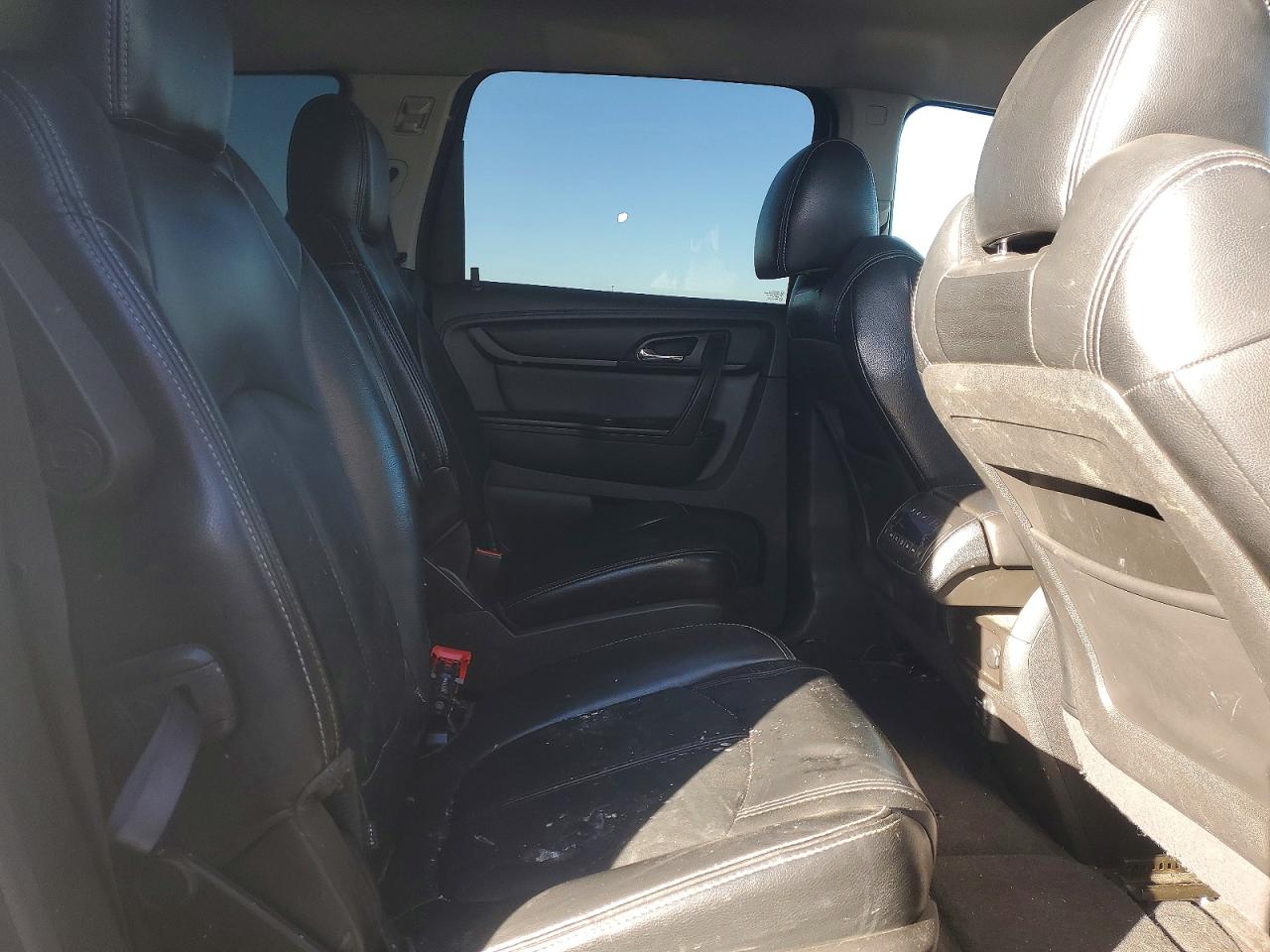 2014 CHEVROLET TRAVERSE LT photo 11