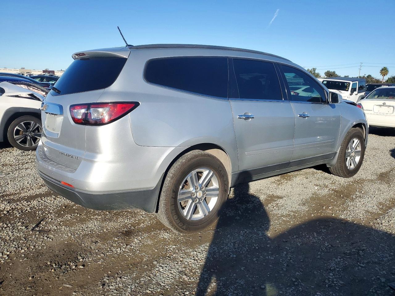2014 CHEVROLET TRAVERSE LT photo 3