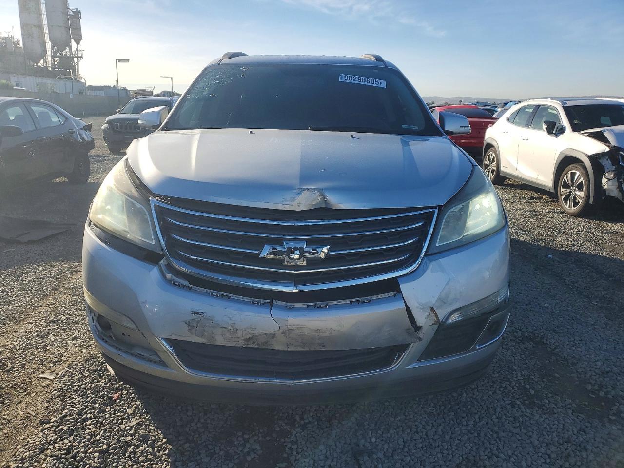 2014 CHEVROLET TRAVERSE LT photo 5