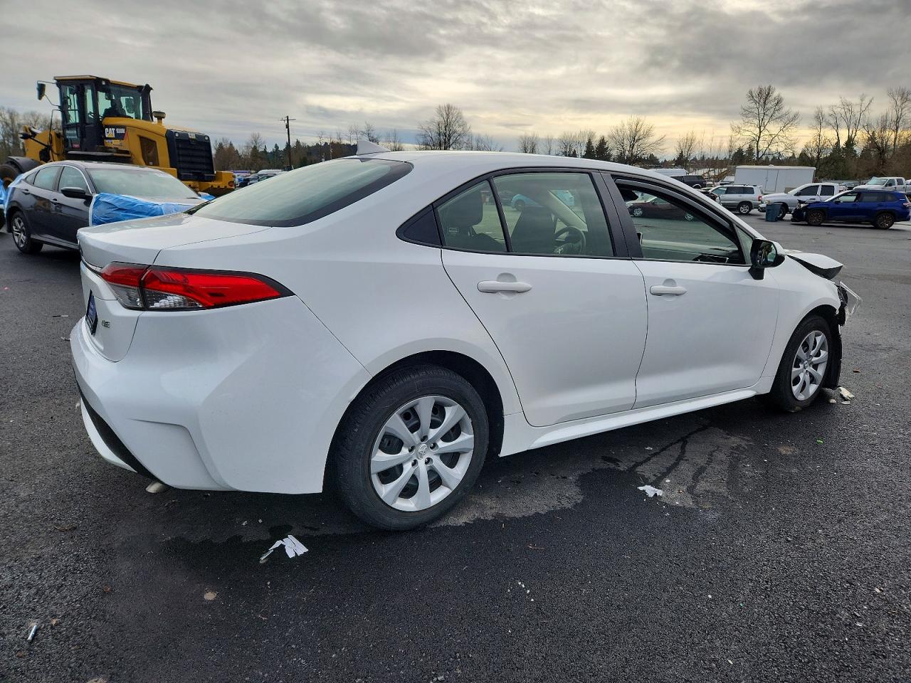 2021 TOYOTA COROLLA LE photo 3