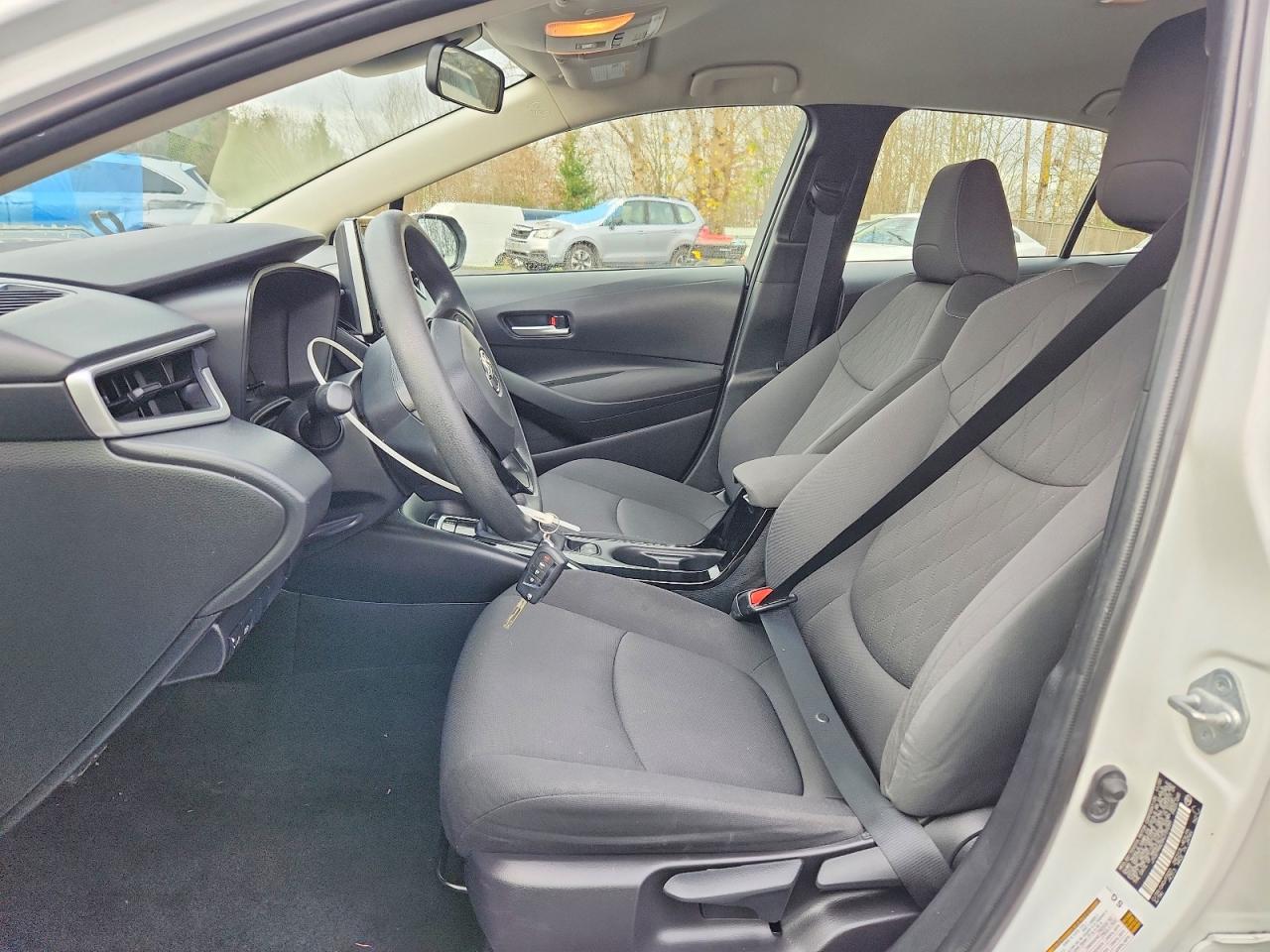 2021 TOYOTA COROLLA LE photo 7