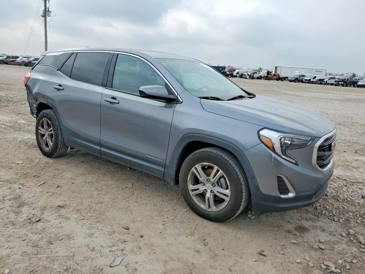 2018 GMC TERRAIN SLE photo 4