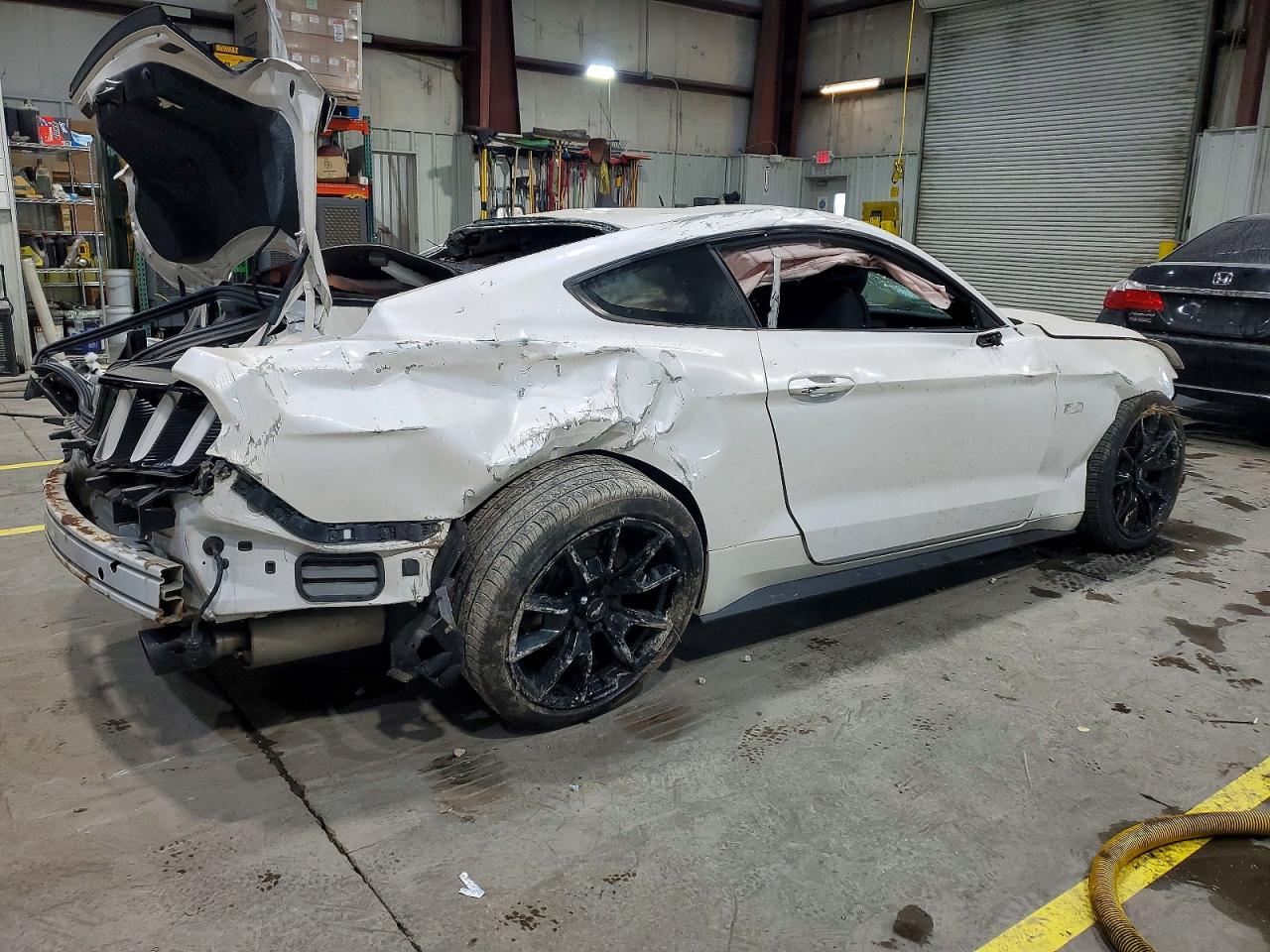 2017 FORD MUSTANG GT photo 5