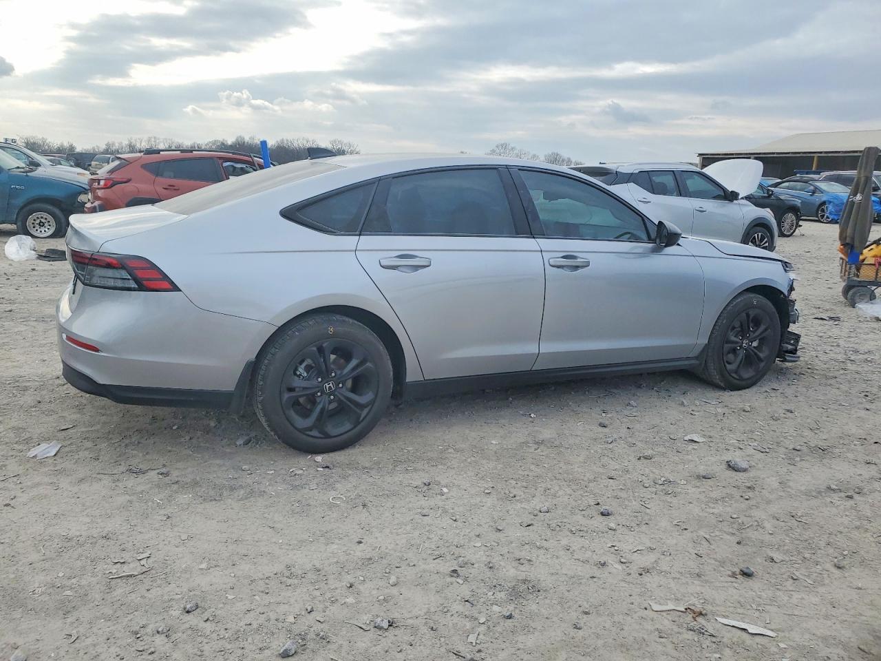2025 HONDA ACCORD SE photo 3