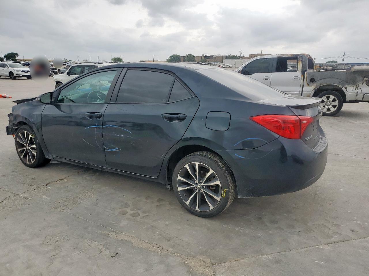 2019 TOYOTA COROLLA L photo 2
