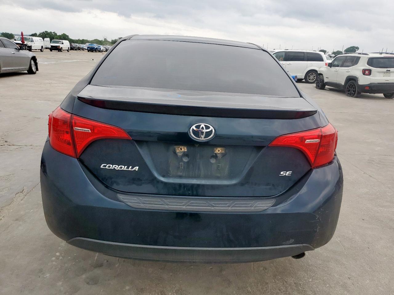 2019 TOYOTA COROLLA L photo 6